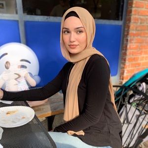 Meet your Posher, Dunia